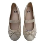 Creamy shoe with strap and rope design (H&M)